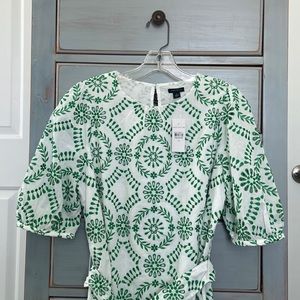 Ann Taylor — NWT Sweet Clover eyelet belted shift dress